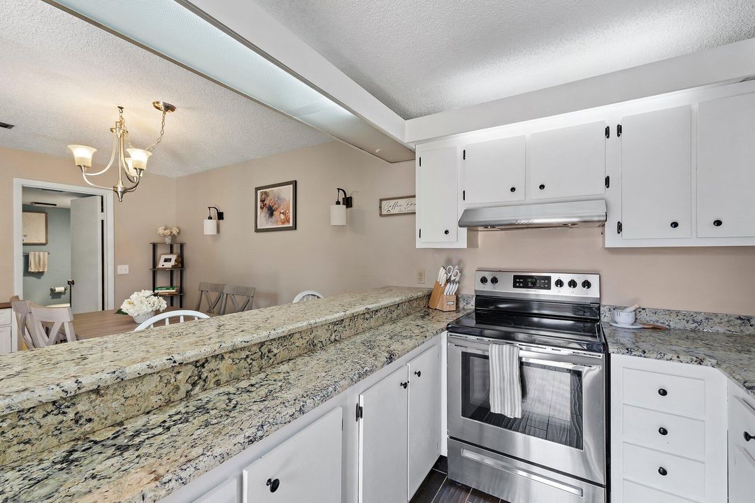 En Venta: $425,000 (2 camas, 2 baños, 1470 Pies cuadrados)