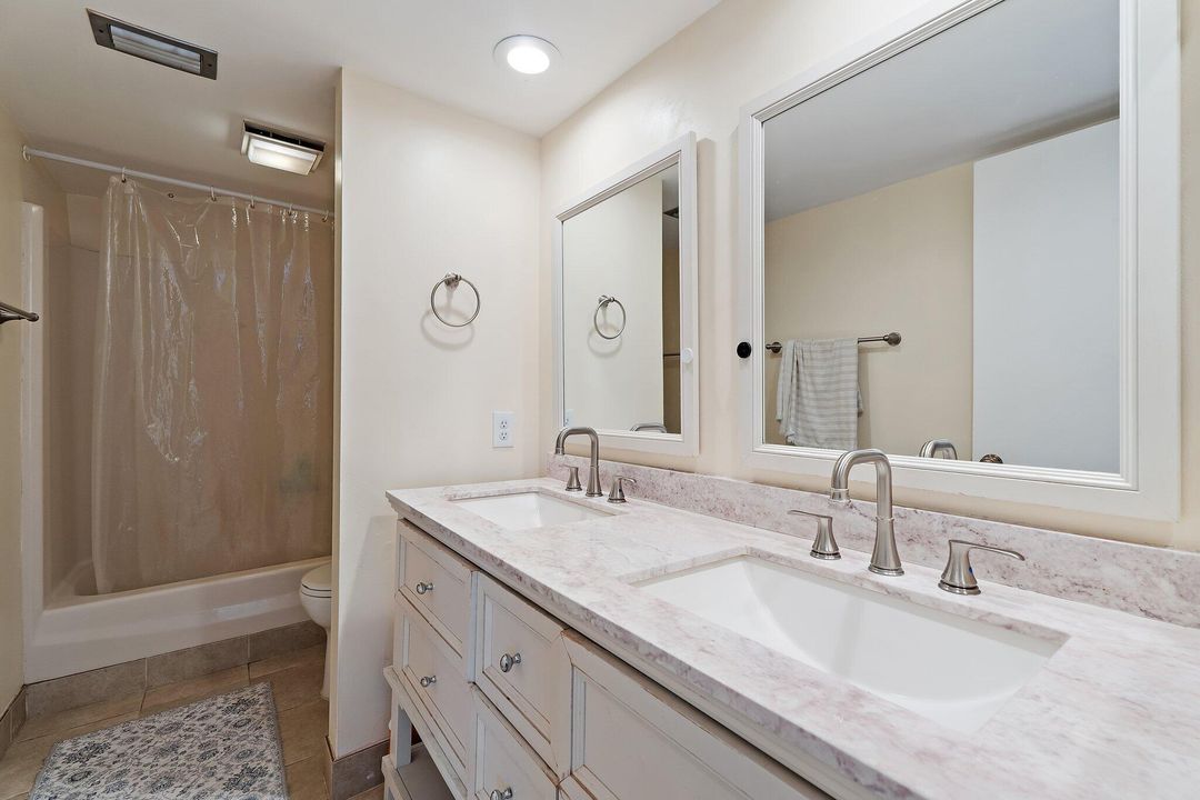 En Venta: $425,000 (2 camas, 2 baños, 1470 Pies cuadrados)