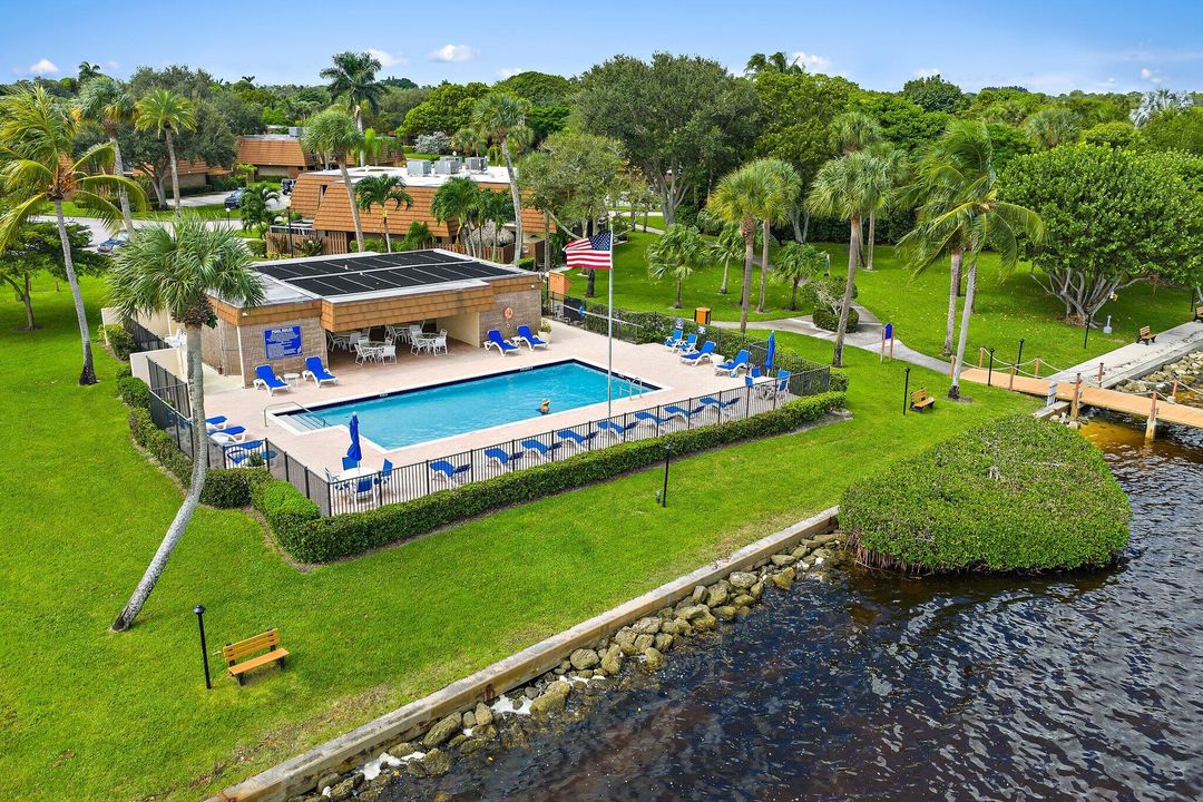 En Venta: $425,000 (2 camas, 2 baños, 1470 Pies cuadrados)