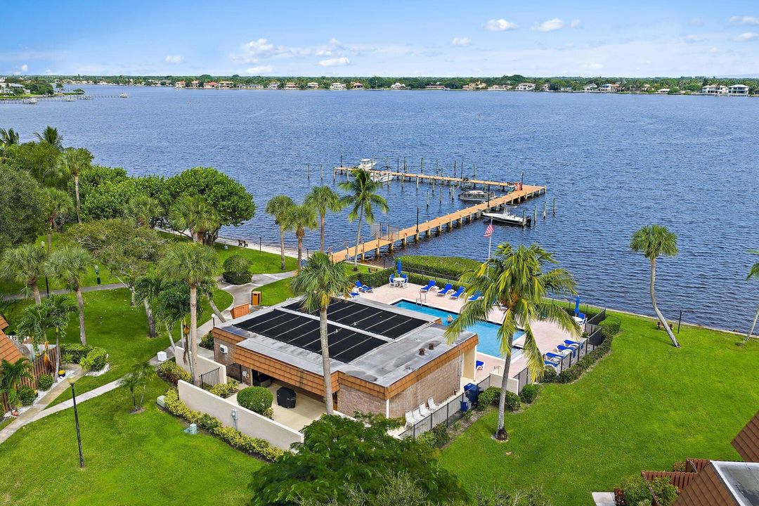 En Venta: $425,000 (2 camas, 2 baños, 1470 Pies cuadrados)