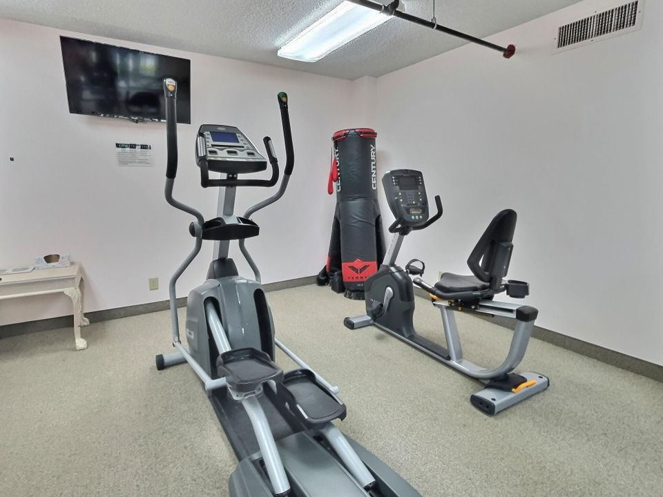 Active With Contract: $835,000 (2 beds, 2 baths, 1496 Square Feet)