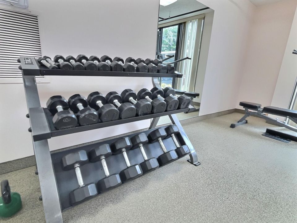 Active With Contract: $835,000 (2 beds, 2 baths, 1496 Square Feet)