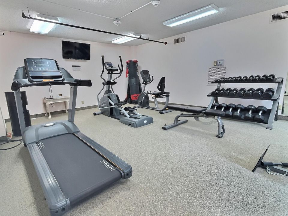 Active With Contract: $835,000 (2 beds, 2 baths, 1496 Square Feet)