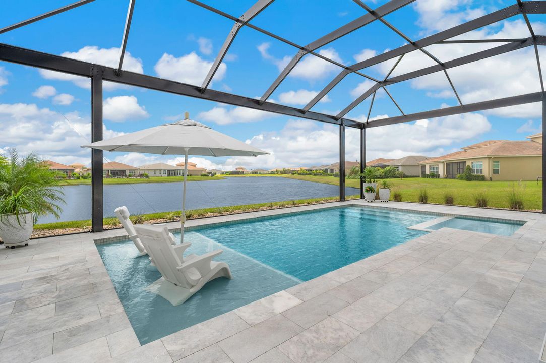 Recently Sold: $799,000 (3 beds, 3 baths, 2360 Square Feet)