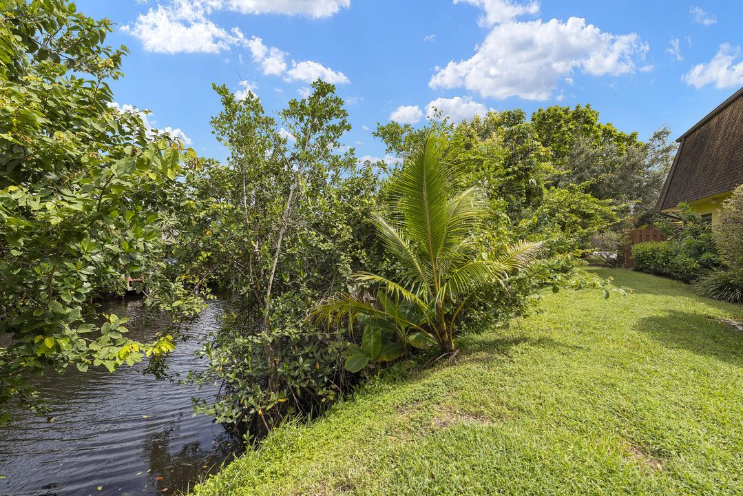 На продажу: $360,000 (2 спален, 2 ванн, 1320 Квадратных фут)