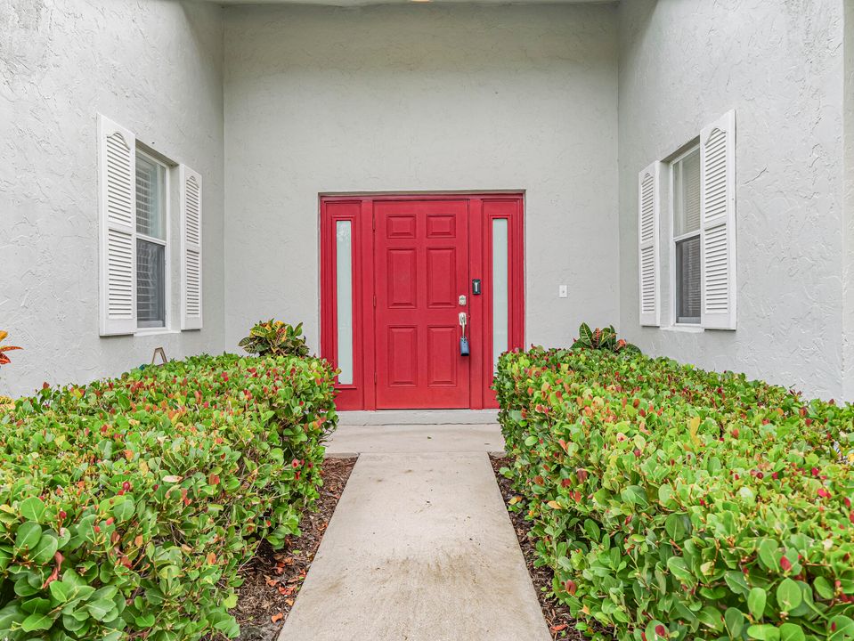 Active With Contract: $280,000 (3 beds, 2 baths, 1605 Square Feet)