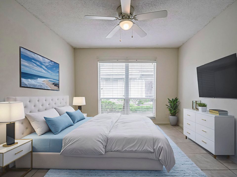 Active With Contract: $280,000 (3 beds, 2 baths, 1605 Square Feet)