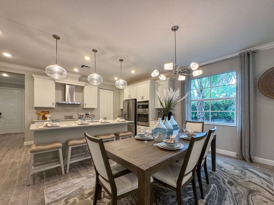 Active With Contract: $908,829 (5 beds, 3 baths, 3325 Square Feet)