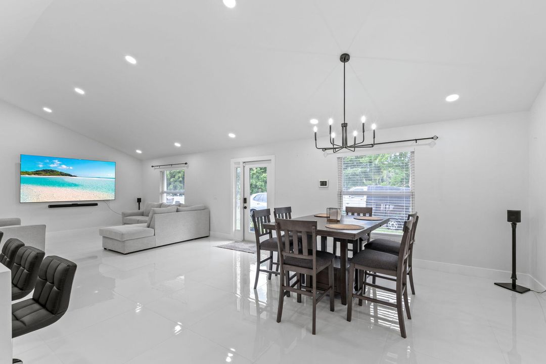 待售: $999,000 (3 贝兹, 3 浴室, 2198 平方英尺)