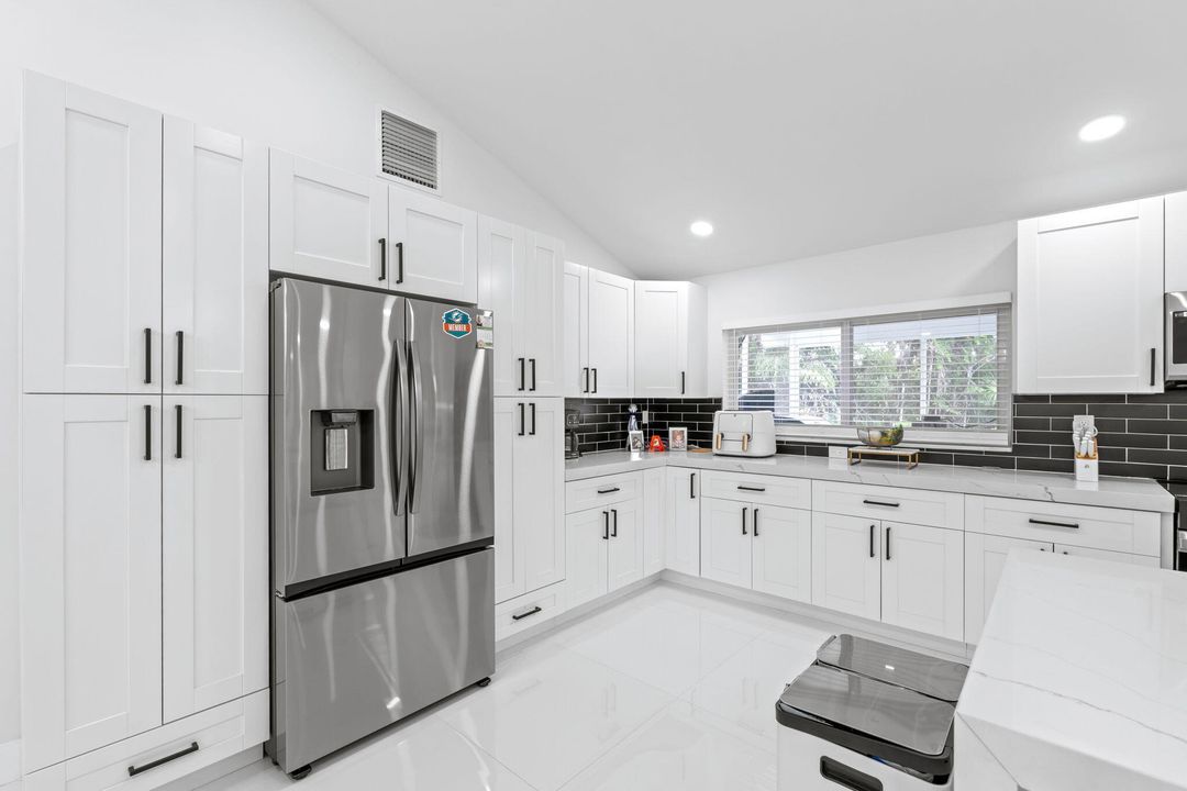 待售: $999,000 (3 贝兹, 3 浴室, 2198 平方英尺)