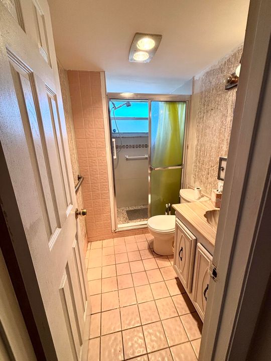 待售: $72,000 (2 贝兹, 2 浴室, 138 平方英尺)