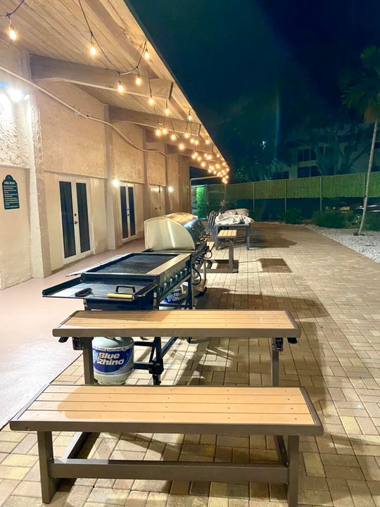 待售: $72,000 (2 贝兹, 2 浴室, 138 平方英尺)