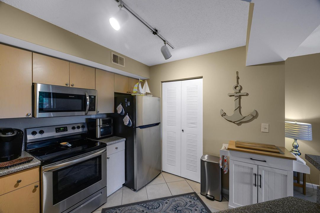 En Renta: $1,600 (1 camas, 1 baños, 781 Pies cuadrados)