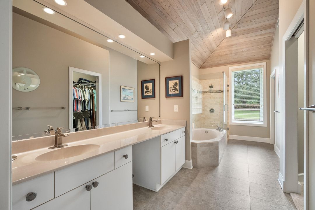 For Sale: $1,075,000 (4 beds, 3 baths, 2767 Square Feet)