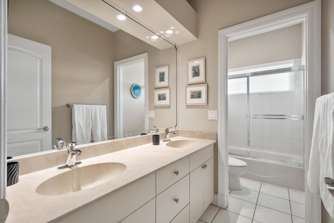 For Sale: $1,075,000 (4 beds, 3 baths, 2767 Square Feet)