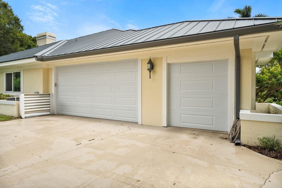 For Sale: $1,075,000 (4 beds, 3 baths, 2767 Square Feet)