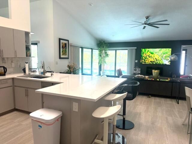 В аренду: $9,500 (4 спален, 3 ванн, 3000 Квадратных фут)