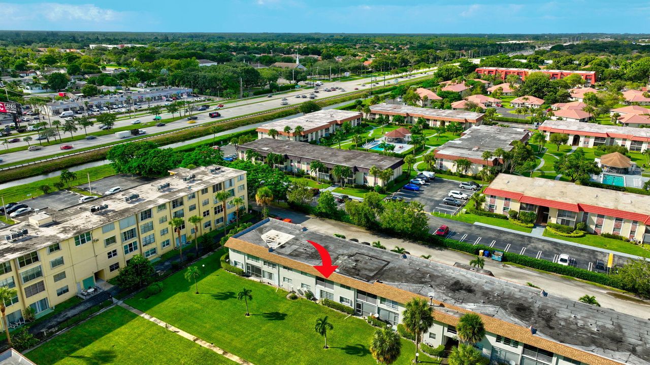 待售: $179,900 (2 贝兹, 1 浴室, 777 平方英尺)