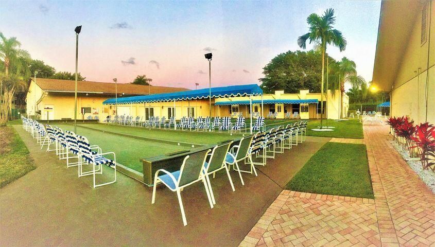 待售: $72,000 (2 贝兹, 2 浴室, 138 平方英尺)