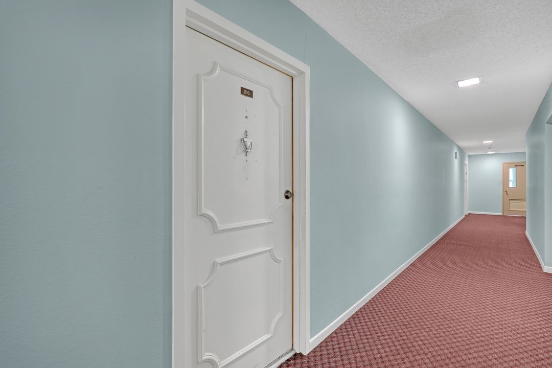 For Sale: $69,999 (1 beds, 1 baths, 680 Square Feet)