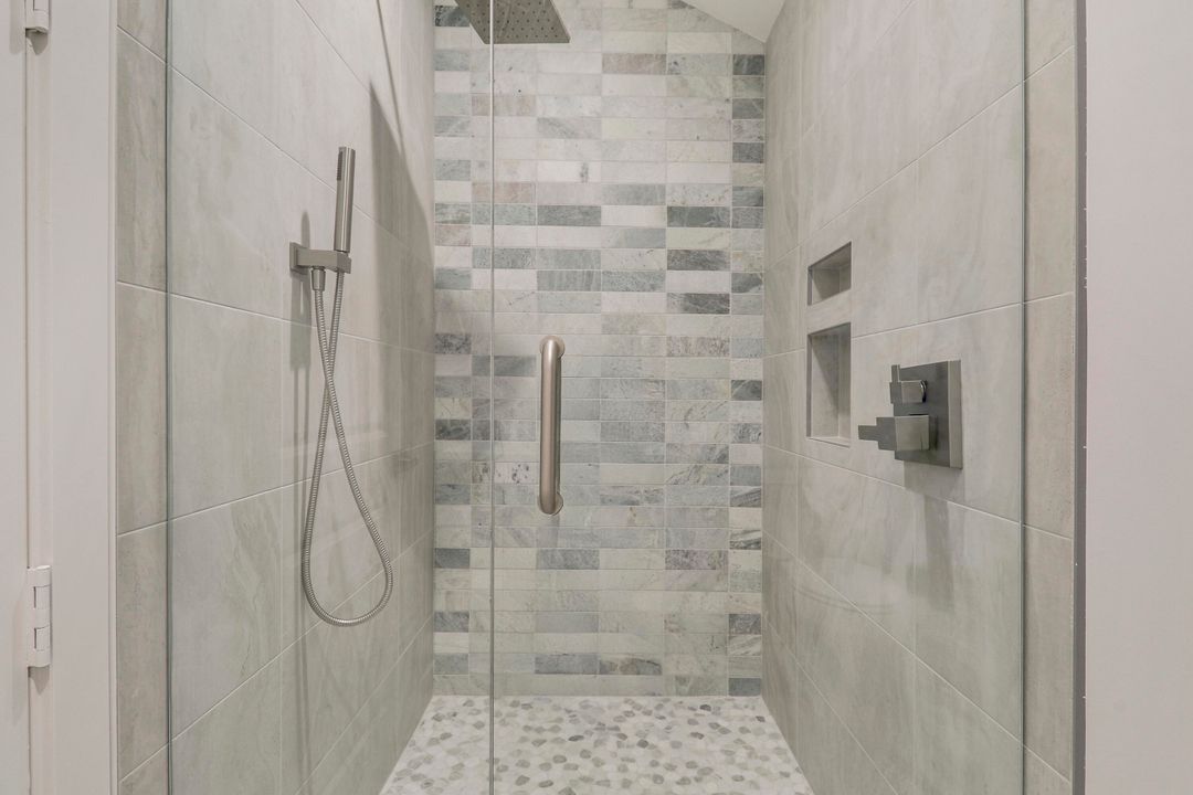 待售: $2,500,000 (4 贝兹, 3 浴室, 2982 平方英尺)