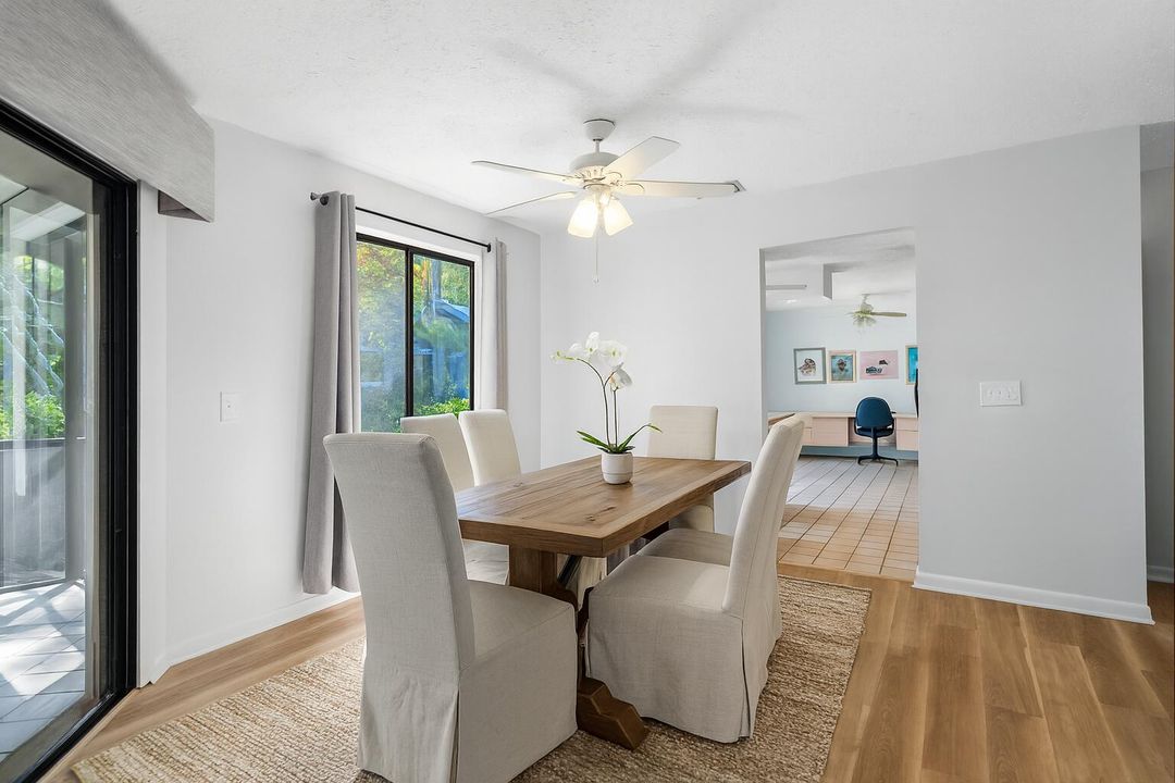 合同活跃: $320,000 (3 贝兹, 2 浴室, 1600 平方英尺)