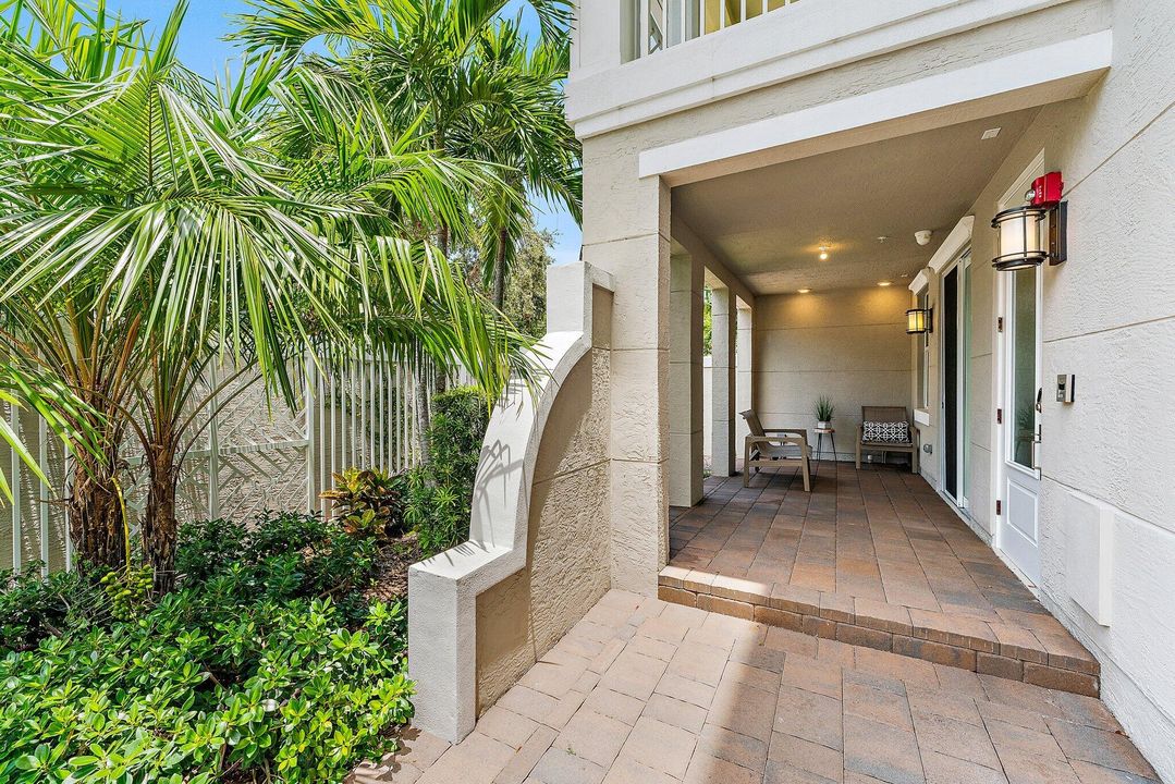 En Venta: $1,995,000 (3 camas, 4 baños, 3673 Pies cuadrados)