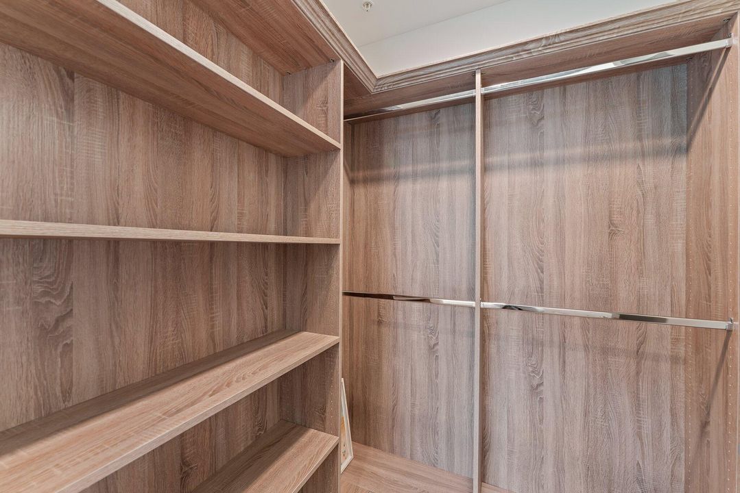 En Venta: $1,995,000 (3 camas, 4 baños, 3673 Pies cuadrados)