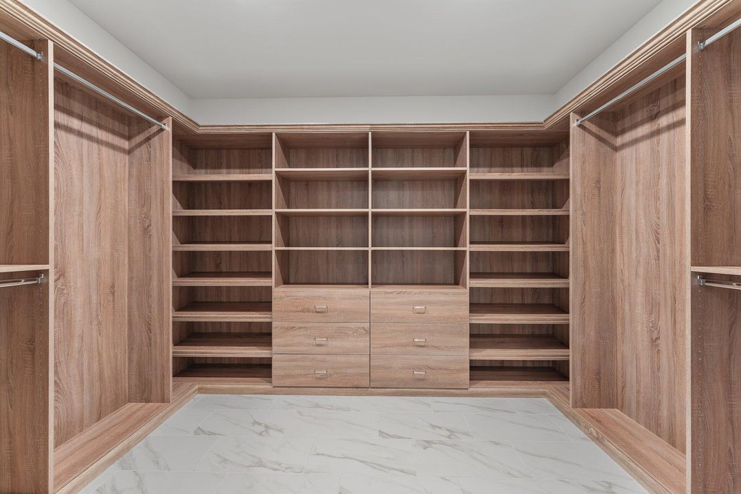 En Venta: $1,995,000 (3 camas, 4 baños, 3673 Pies cuadrados)