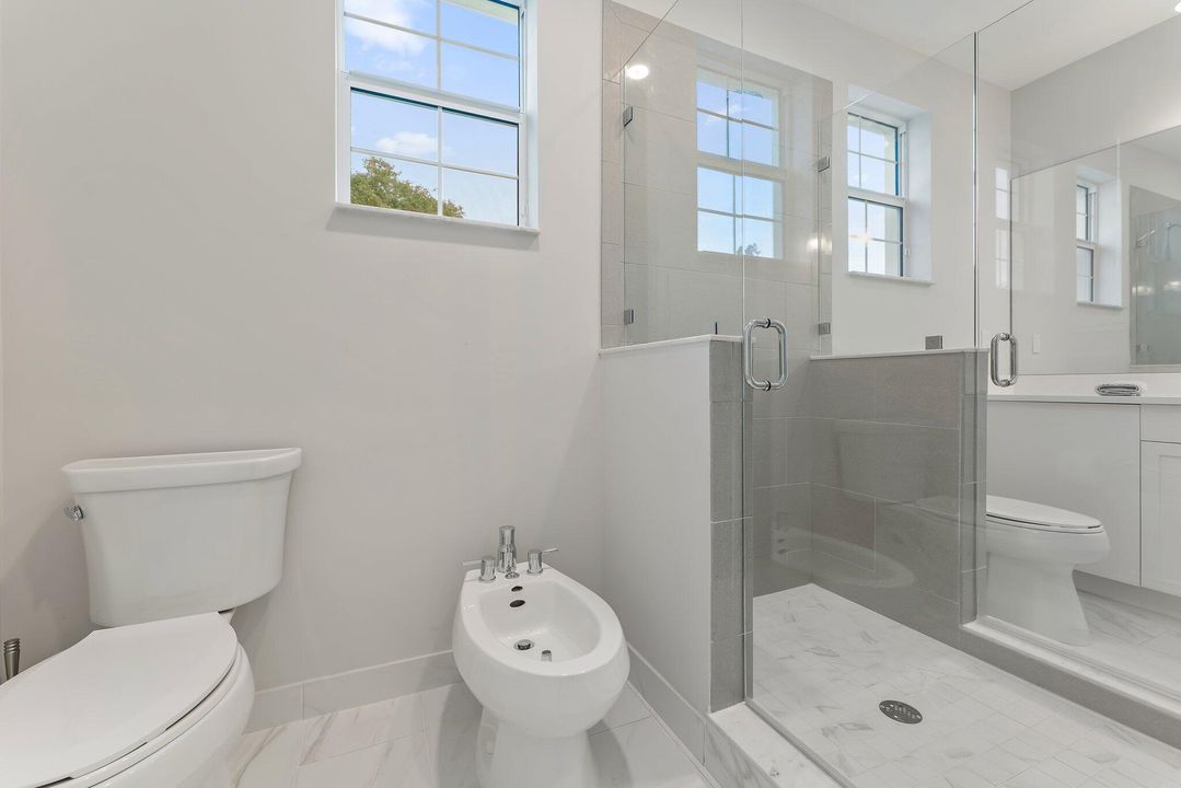 En Venta: $1,995,000 (3 camas, 4 baños, 3673 Pies cuadrados)