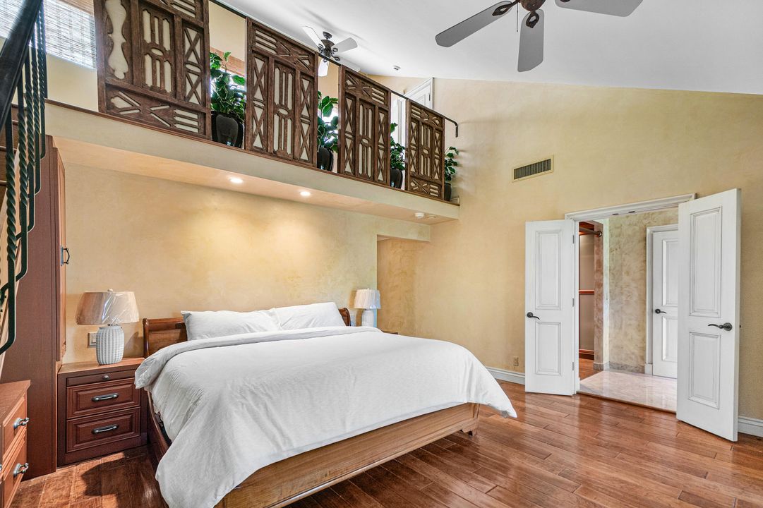 Active With Contract: $15,000 (2 beds, 3 baths, 2810 Square Feet)