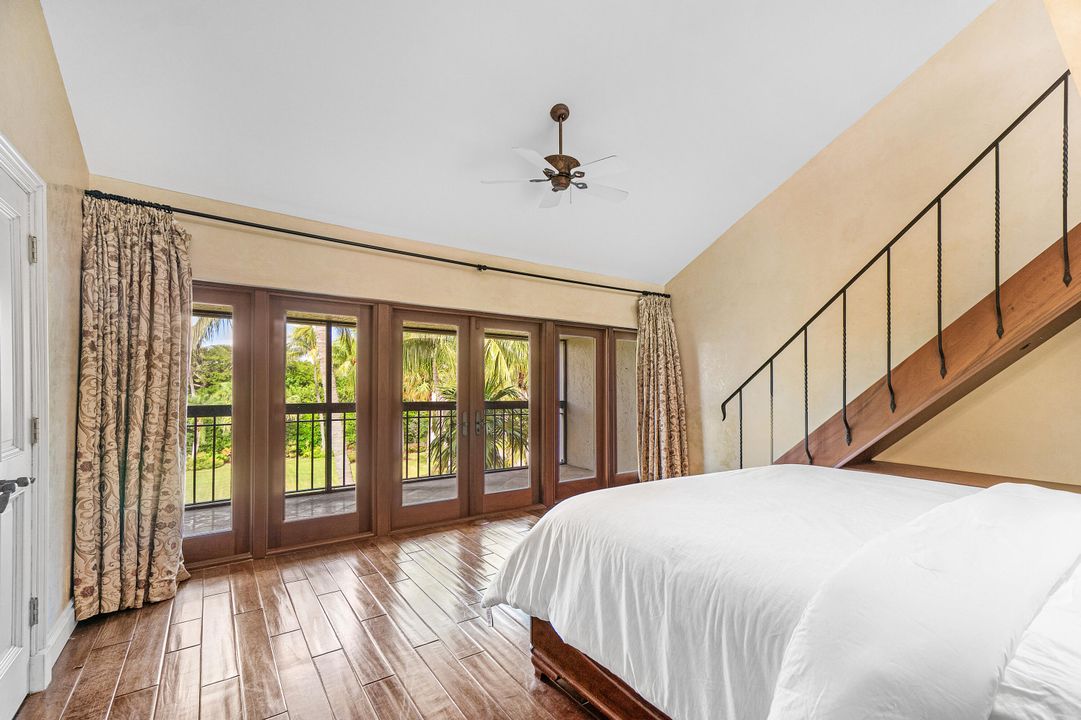 Active With Contract: $15,000 (2 beds, 3 baths, 2810 Square Feet)