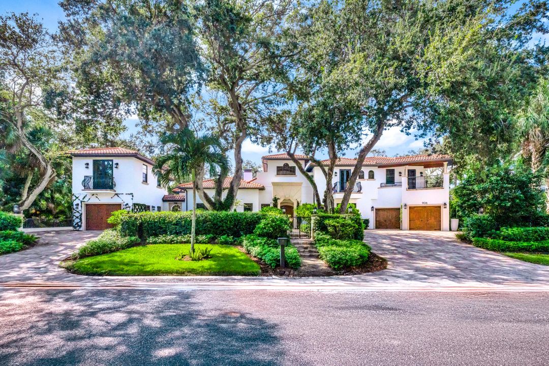 На продажу: $5,299,000 (4 спален, 5 ванн, 3835 Квадратных фут)