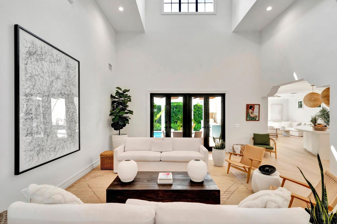 На продажу: $5,299,000 (4 спален, 5 ванн, 3835 Квадратных фут)