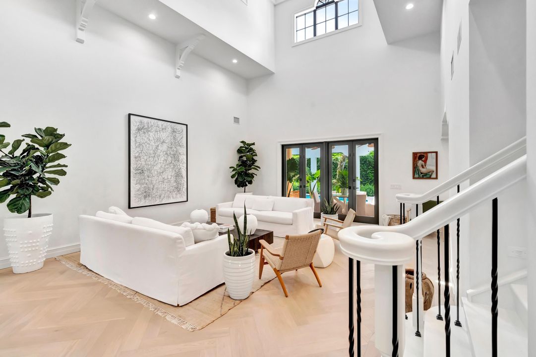 На продажу: $5,299,000 (4 спален, 5 ванн, 3835 Квадратных фут)