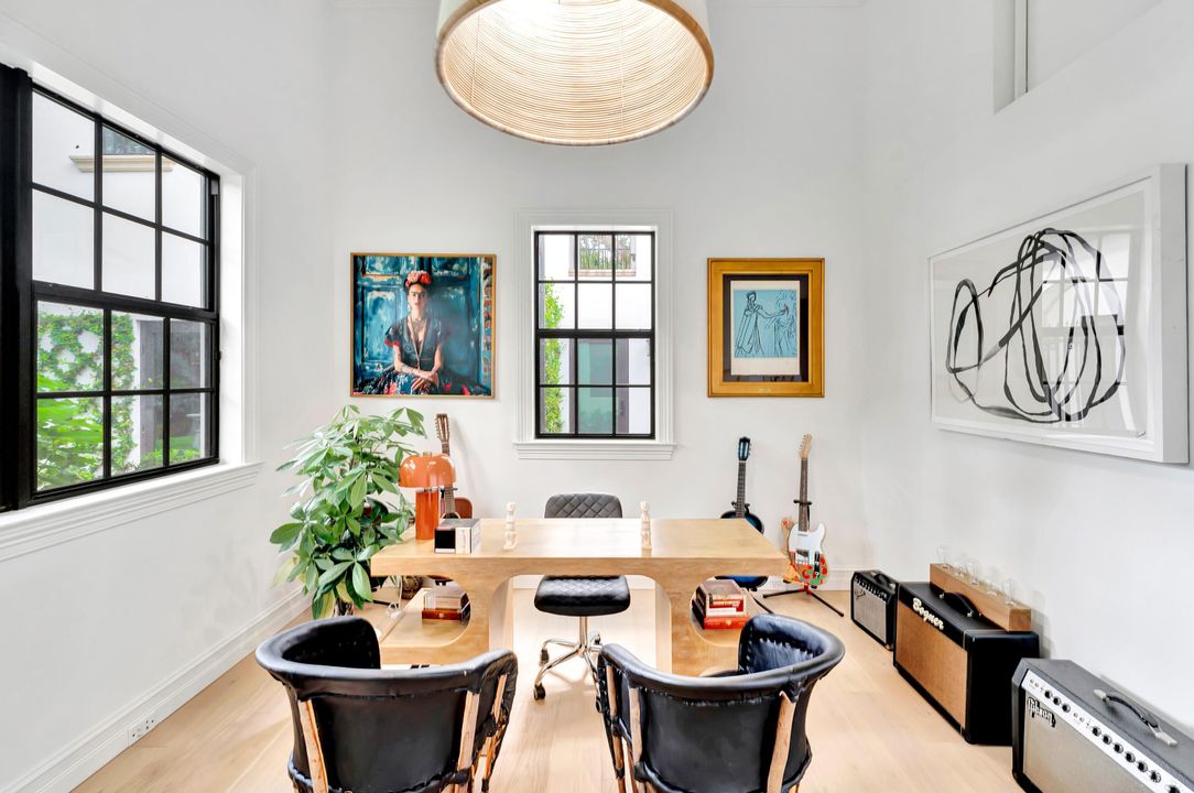 На продажу: $5,299,000 (4 спален, 5 ванн, 3835 Квадратных фут)