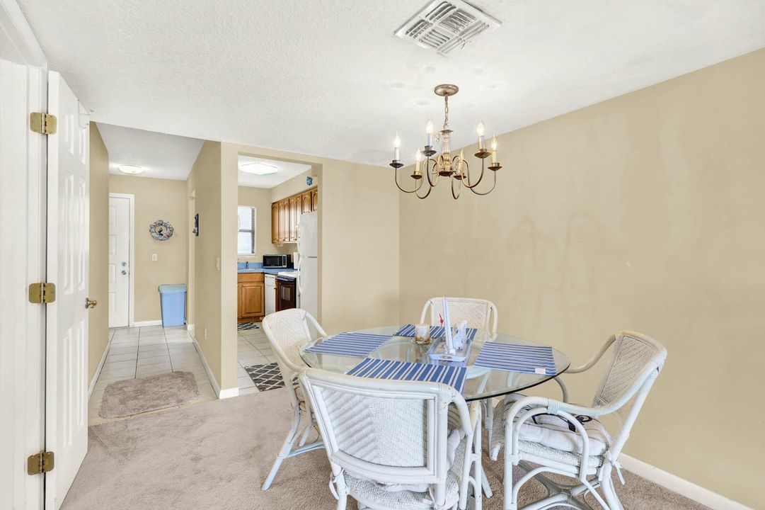 For Sale: $389,000 (2 beds, 1 baths, 1079 Square Feet)