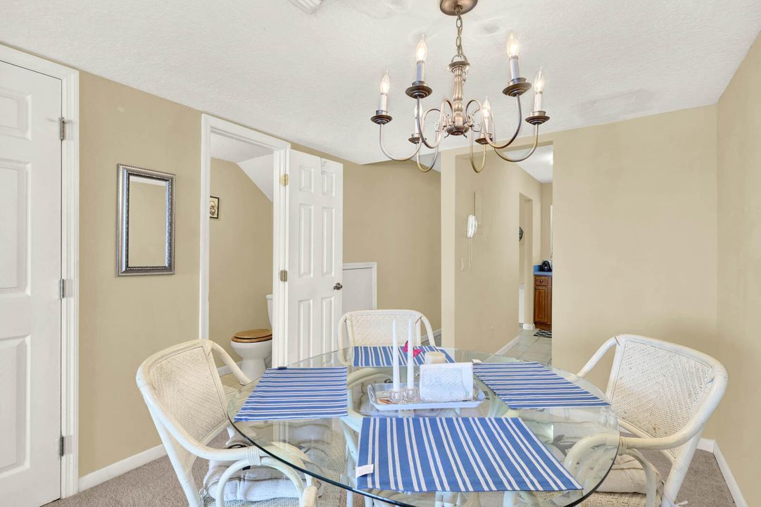 For Sale: $389,000 (2 beds, 1 baths, 1079 Square Feet)