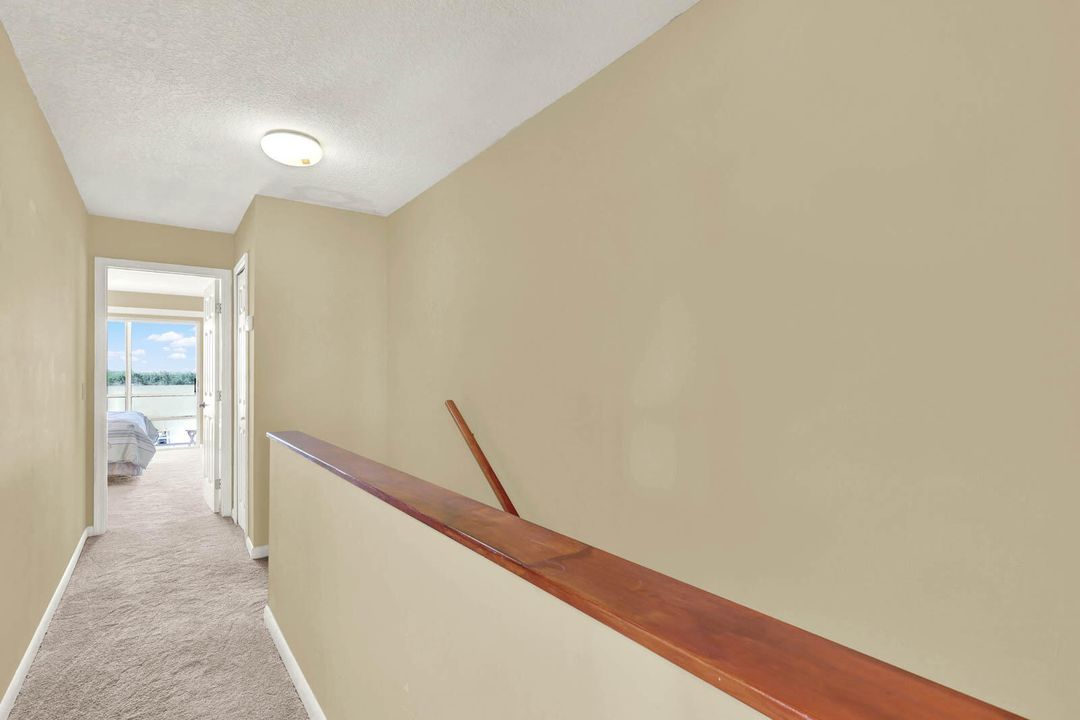 For Sale: $389,000 (2 beds, 1 baths, 1079 Square Feet)