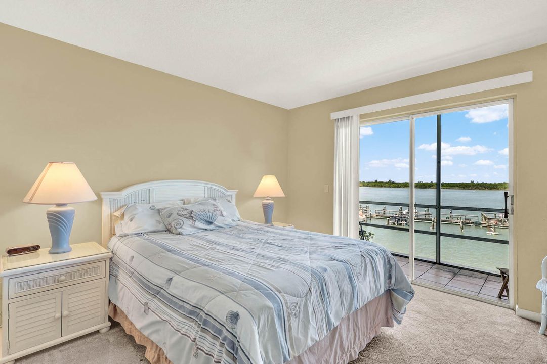 For Sale: $389,000 (2 beds, 1 baths, 1079 Square Feet)