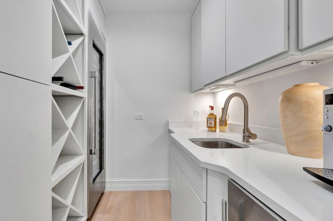 На продажу: $5,299,000 (4 спален, 5 ванн, 3835 Квадратных фут)