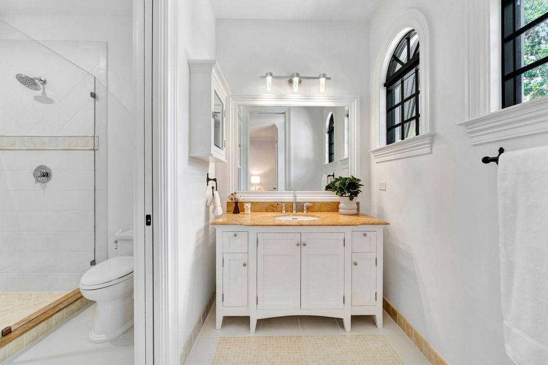 На продажу: $5,299,000 (4 спален, 5 ванн, 3835 Квадратных фут)