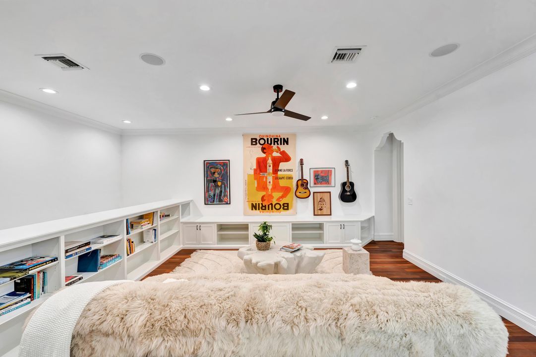 На продажу: $5,299,000 (4 спален, 5 ванн, 3835 Квадратных фут)