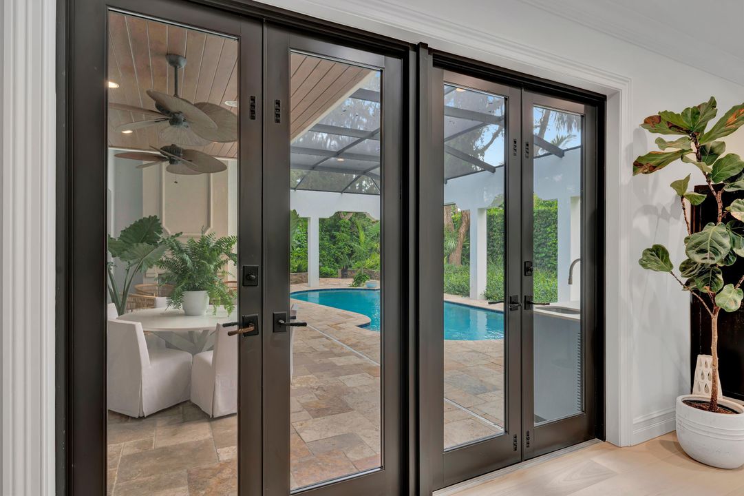 На продажу: $5,299,000 (4 спален, 5 ванн, 3835 Квадратных фут)