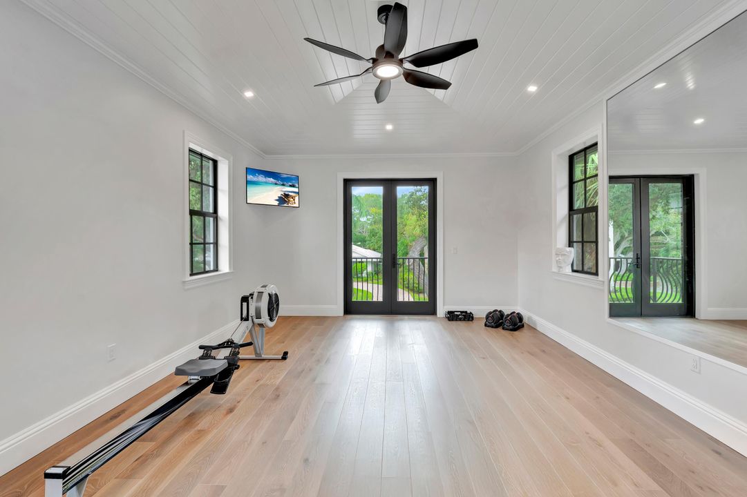 На продажу: $5,299,000 (4 спален, 5 ванн, 3835 Квадратных фут)