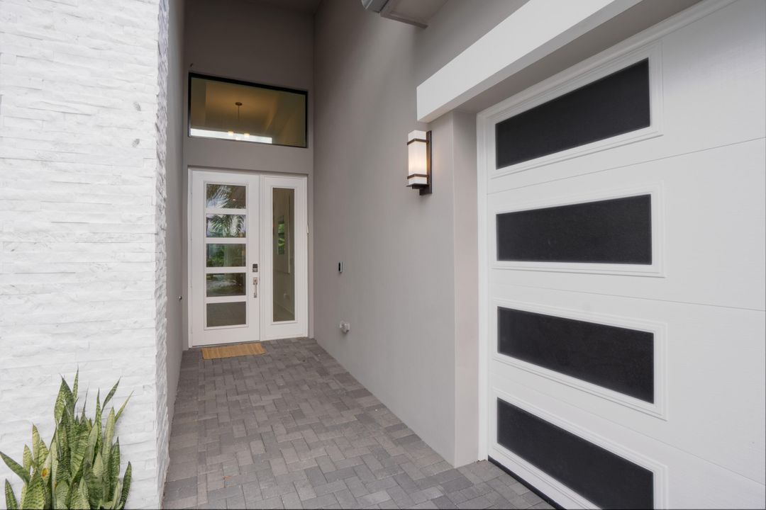 For Sale: $1,799,000 (4 beds, 3 baths, 2703 Square Feet)