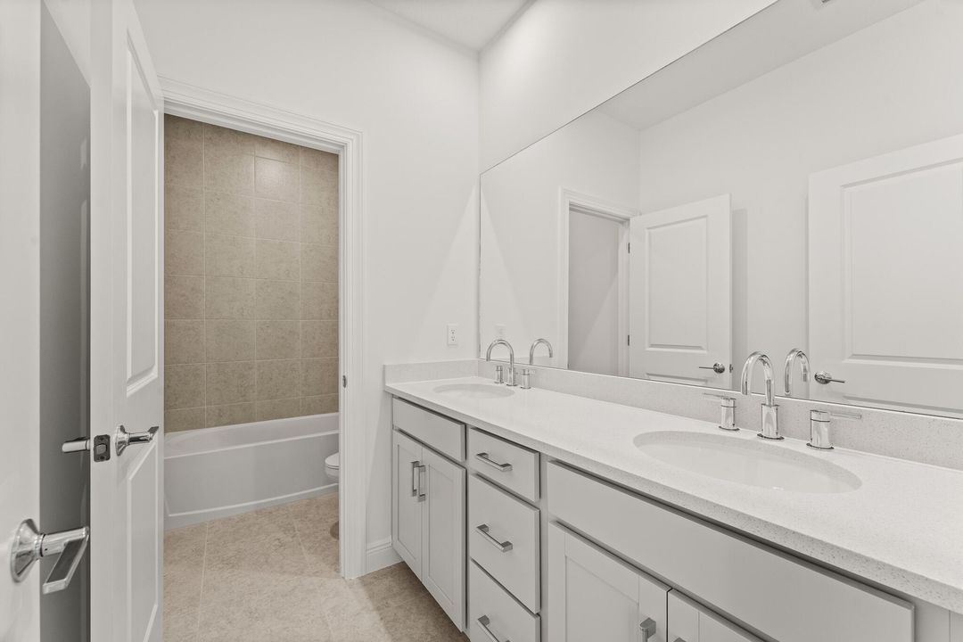 待售: $520,000 (3 贝兹, 2 浴室, 2351 平方英尺)