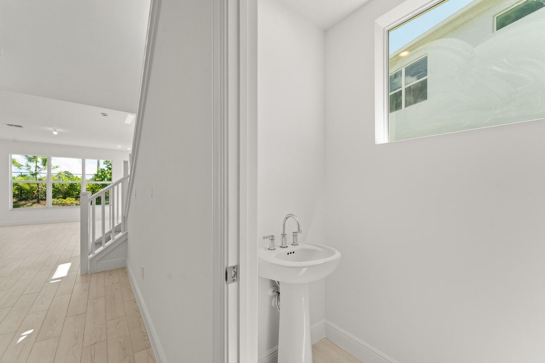 待售: $520,000 (3 贝兹, 2 浴室, 2351 平方英尺)