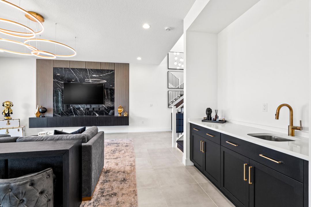 For Sale: $1,899,000 (5 beds, 5 baths, 3687 Square Feet)