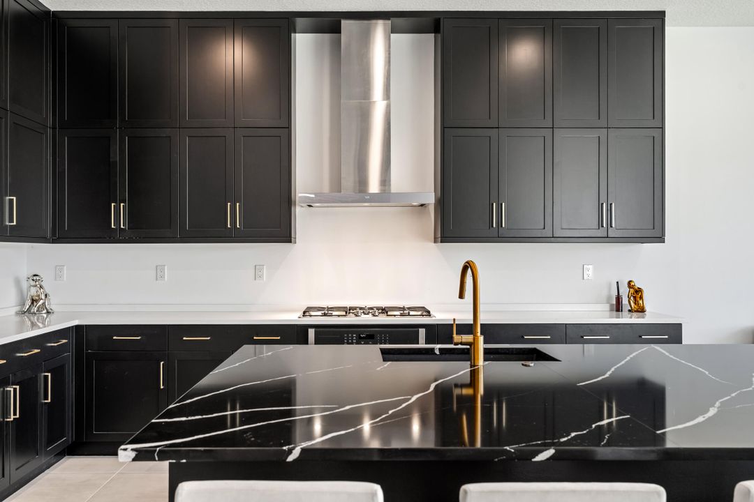 For Sale: $1,899,000 (5 beds, 5 baths, 3687 Square Feet)